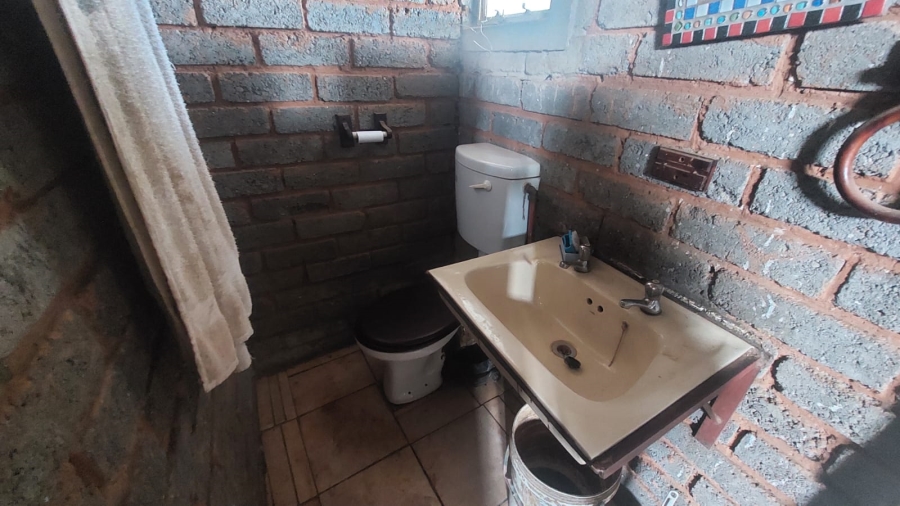 3 Bedroom Property for Sale in Loumarina A H Gauteng