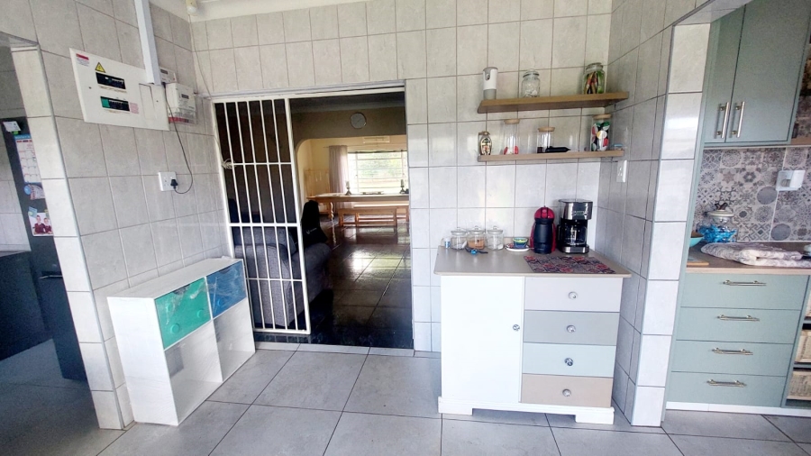 3 Bedroom Property for Sale in Loumarina A H Gauteng