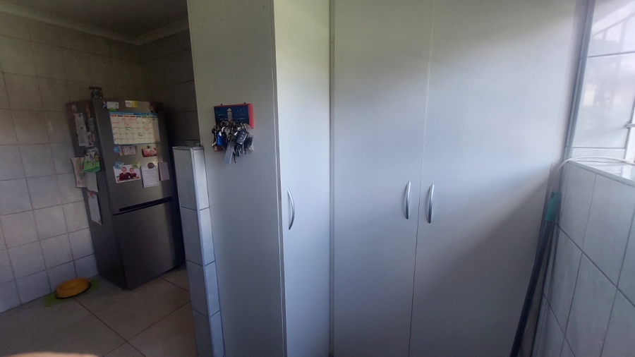 3 Bedroom Property for Sale in Loumarina A H Gauteng