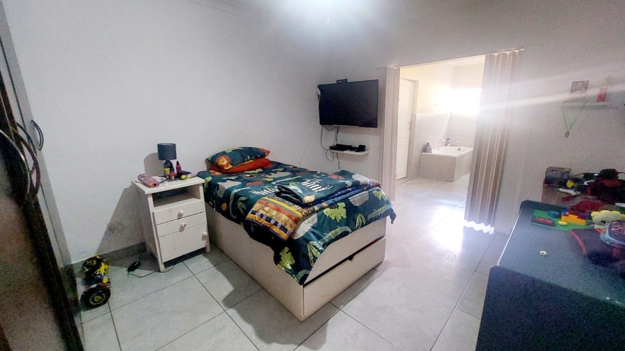 3 Bedroom Property for Sale in Loumarina A H Gauteng