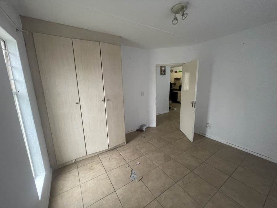 2 Bedroom Property for Sale in Klippoortje Gauteng
