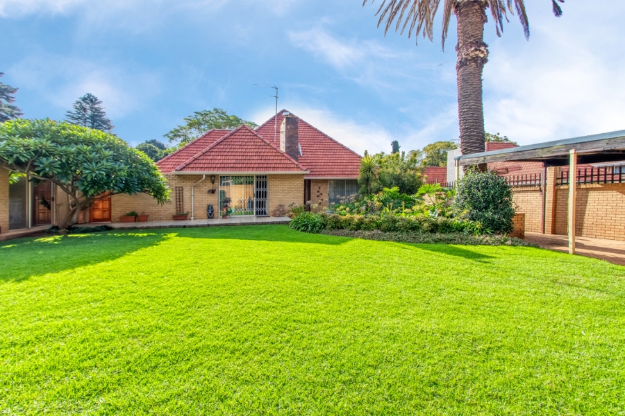 4 Bedroom Property for Sale in Linden Gauteng