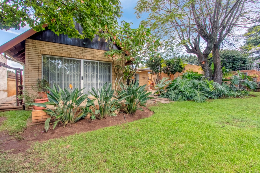 4 Bedroom Property for Sale in Linden Gauteng