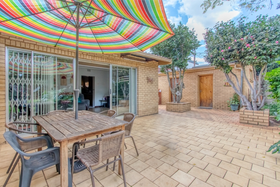4 Bedroom Property for Sale in Linden Gauteng
