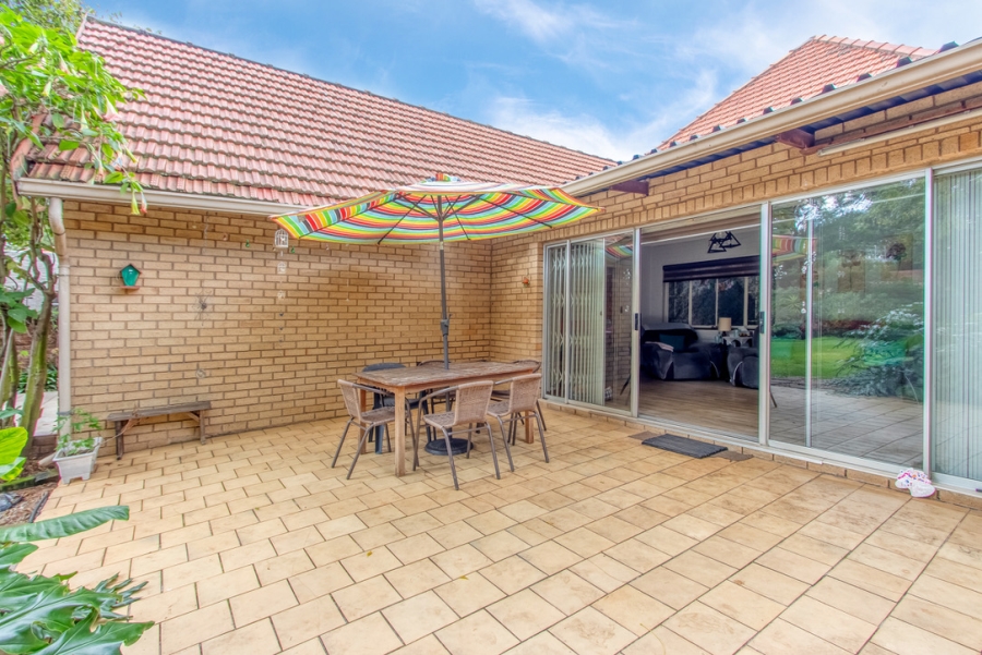 4 Bedroom Property for Sale in Linden Gauteng