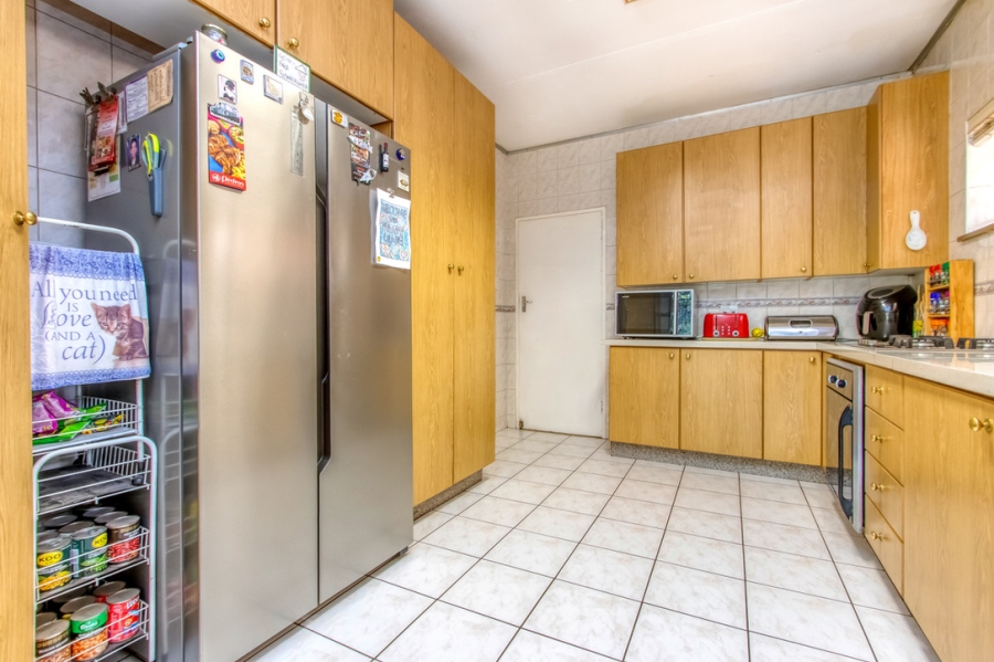 4 Bedroom Property for Sale in Linden Gauteng