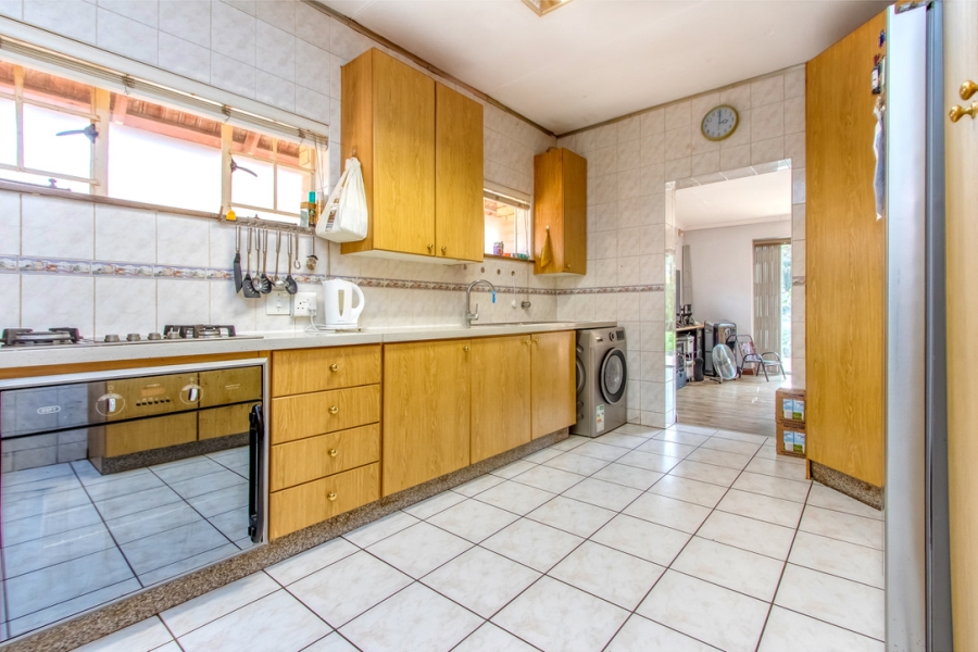 4 Bedroom Property for Sale in Linden Gauteng
