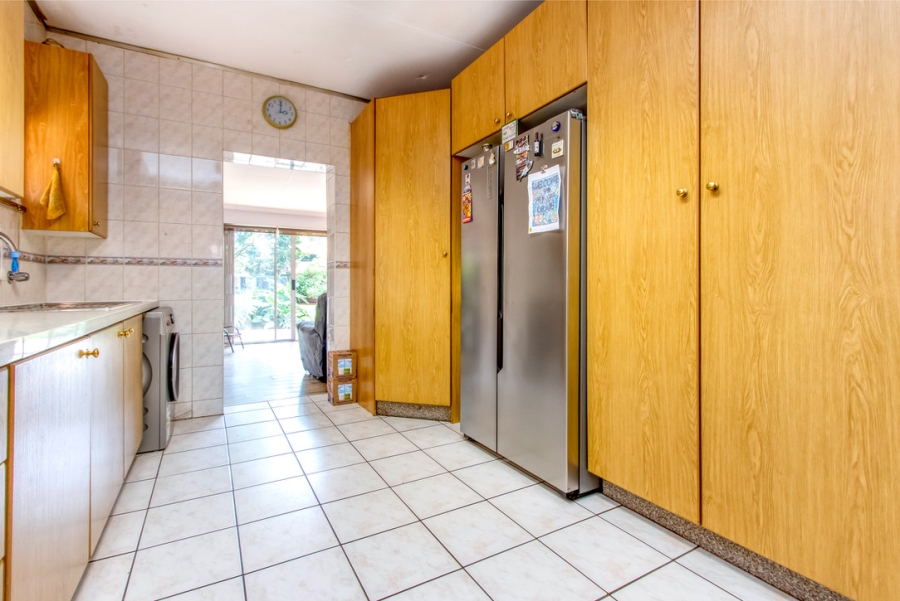 4 Bedroom Property for Sale in Linden Gauteng