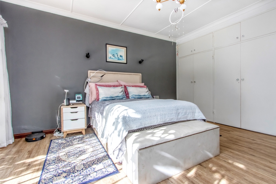4 Bedroom Property for Sale in Linden Gauteng
