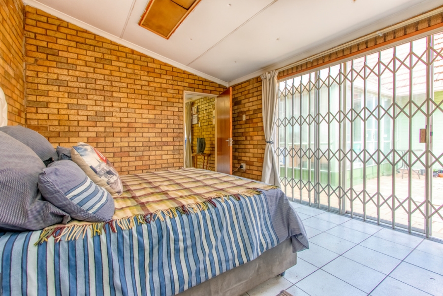 4 Bedroom Property for Sale in Linden Gauteng