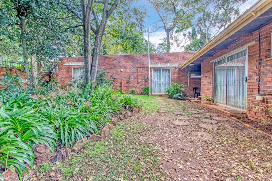 4 Bedroom Property for Sale in Linden Gauteng