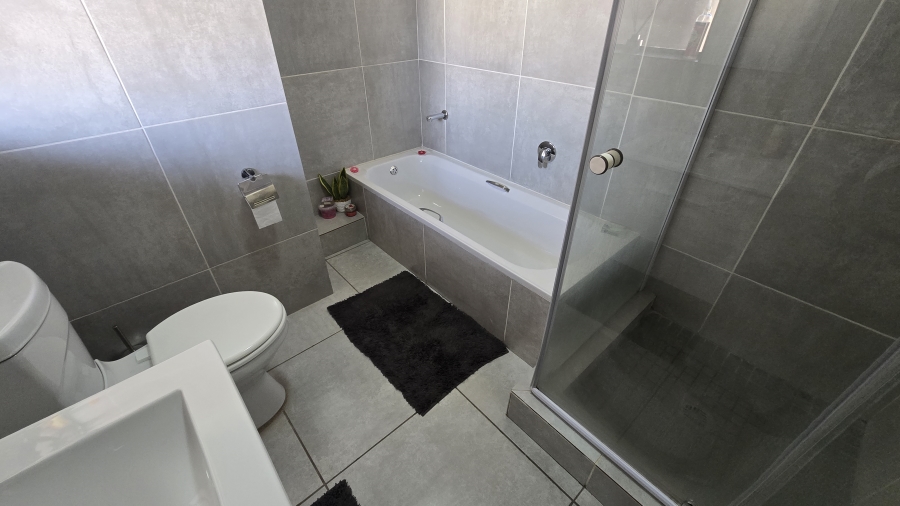 2 Bedroom Property for Sale in Brentwood Park Gauteng