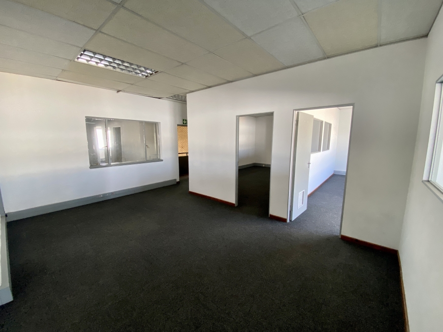 To Let Commercial Property for Rent in Randjespark Gauteng
