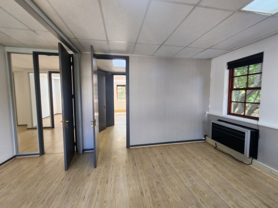 To Let Commercial Property for Rent in Chislehurston Gauteng