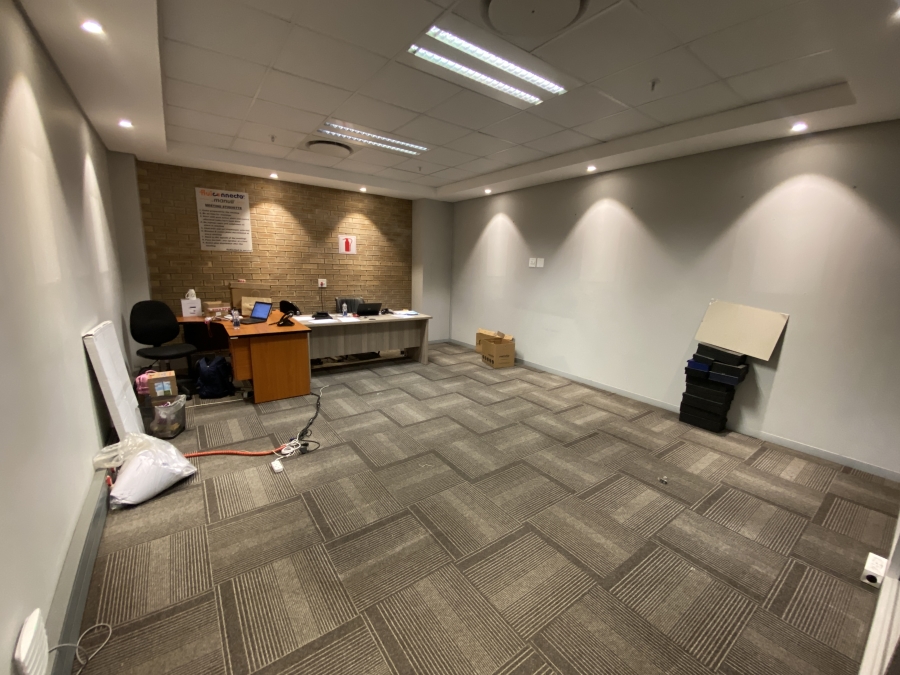 To Let Commercial Property for Rent in Randjespark Gauteng