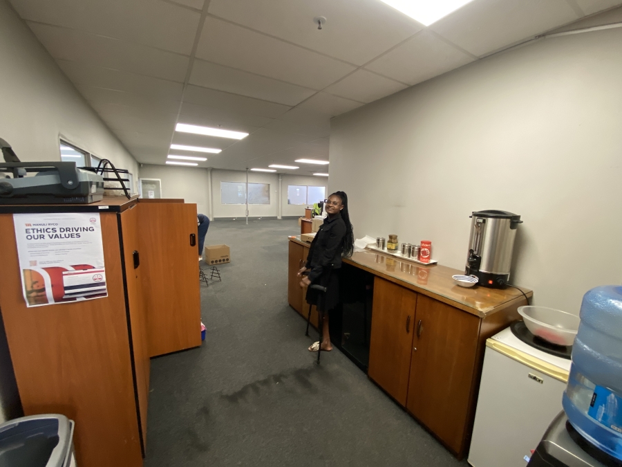 To Let Commercial Property for Rent in Randjespark Gauteng
