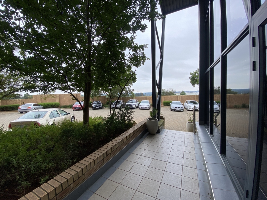 To Let Commercial Property for Rent in Randjespark Gauteng