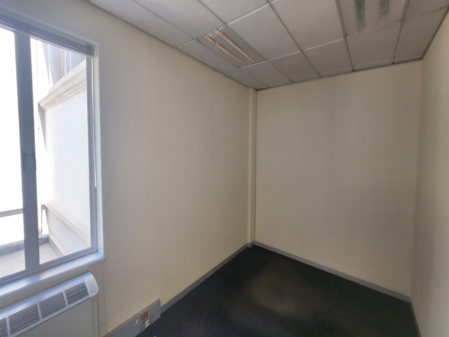 To Let Commercial Property for Rent in Wierda Valley Gauteng