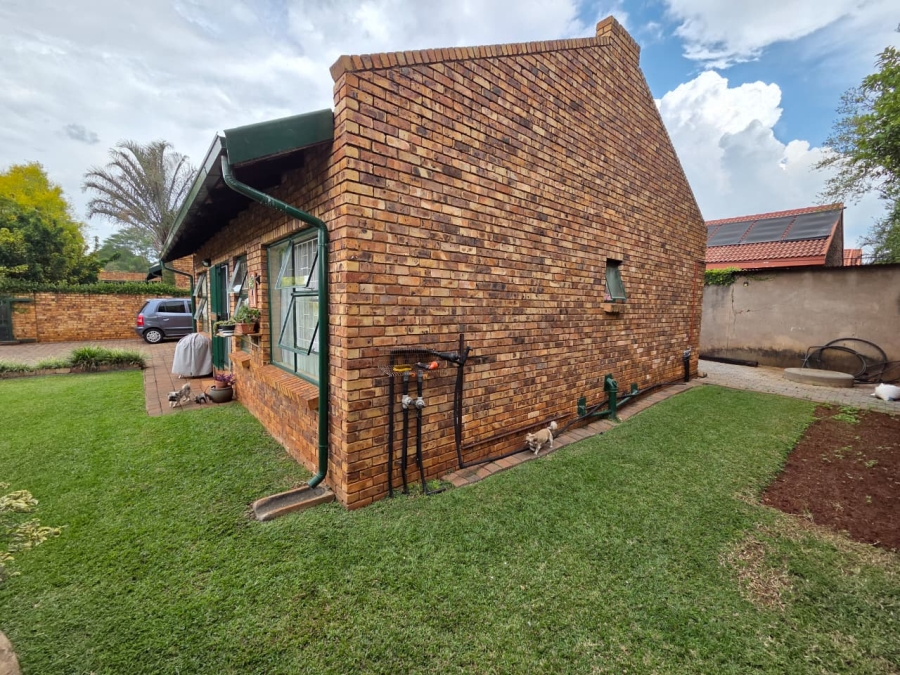 3 Bedroom Property for Sale in Annlin Gauteng