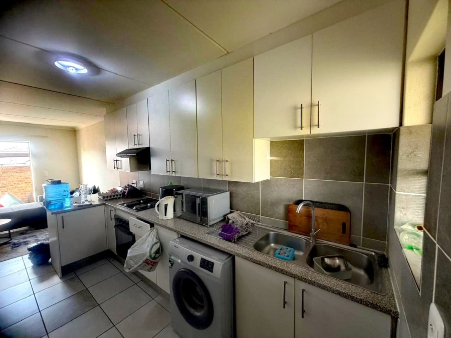 2 Bedroom Property for Sale in Chantelle Gauteng
