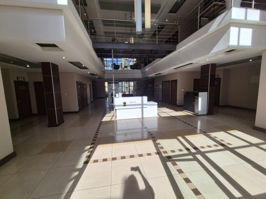 To Let Commercial Property for Rent in Die Hoewes Gauteng