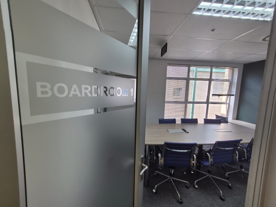To Let Commercial Property for Rent in Die Hoewes Gauteng