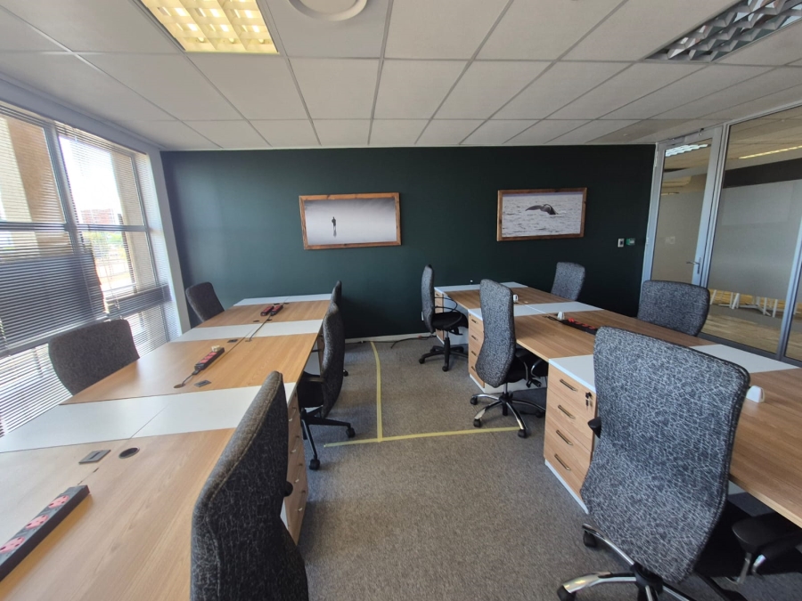 To Let Commercial Property for Rent in Die Hoewes Gauteng