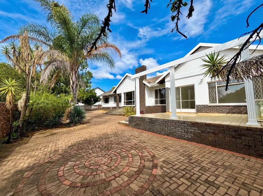 4 Bedroom Property for Sale in Magalieskruin Gauteng