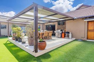 5 Bedroom Property for Sale in Verwoerdpark Gauteng