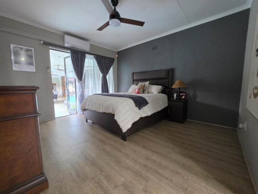 5 Bedroom Property for Sale in Verwoerdpark Gauteng
