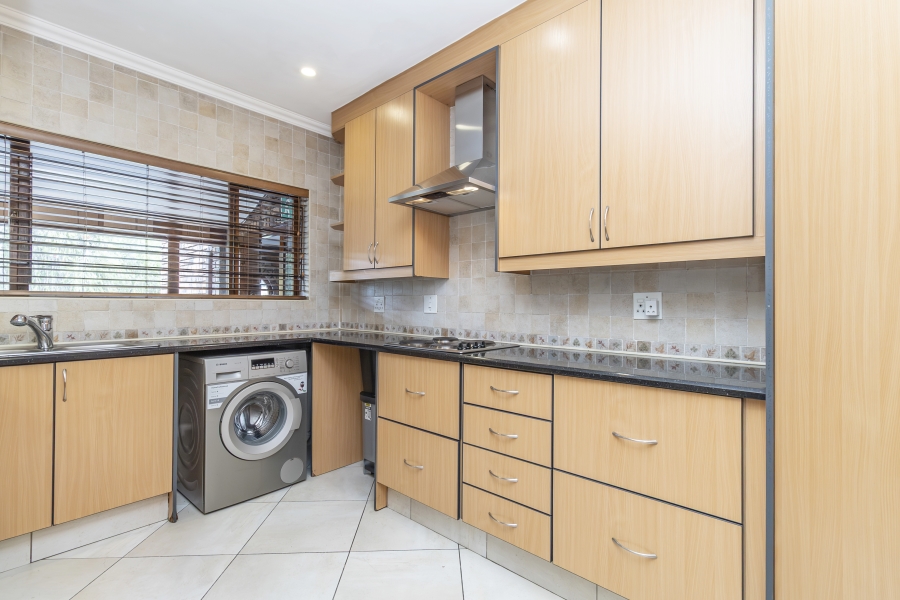 To Let 2 Bedroom Property for Rent in River Club Gauteng