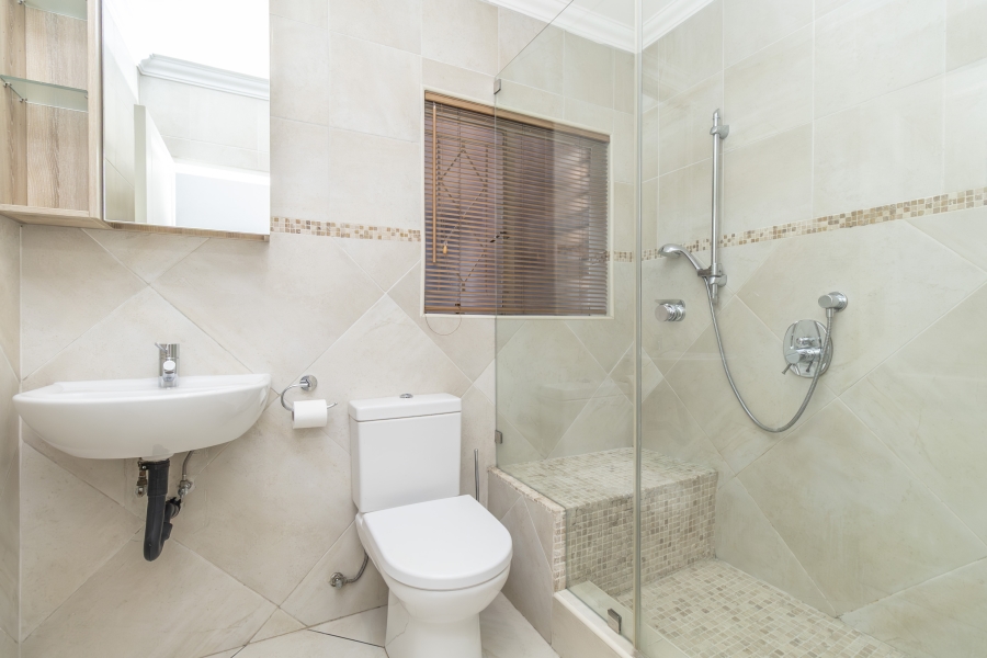 To Let 2 Bedroom Property for Rent in River Club Gauteng