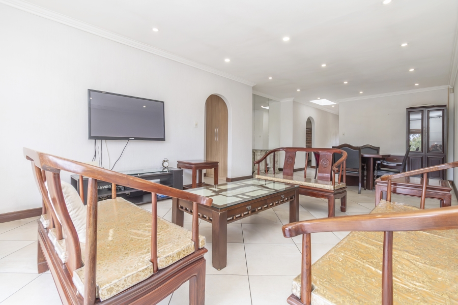 To Let 2 Bedroom Property for Rent in River Club Gauteng