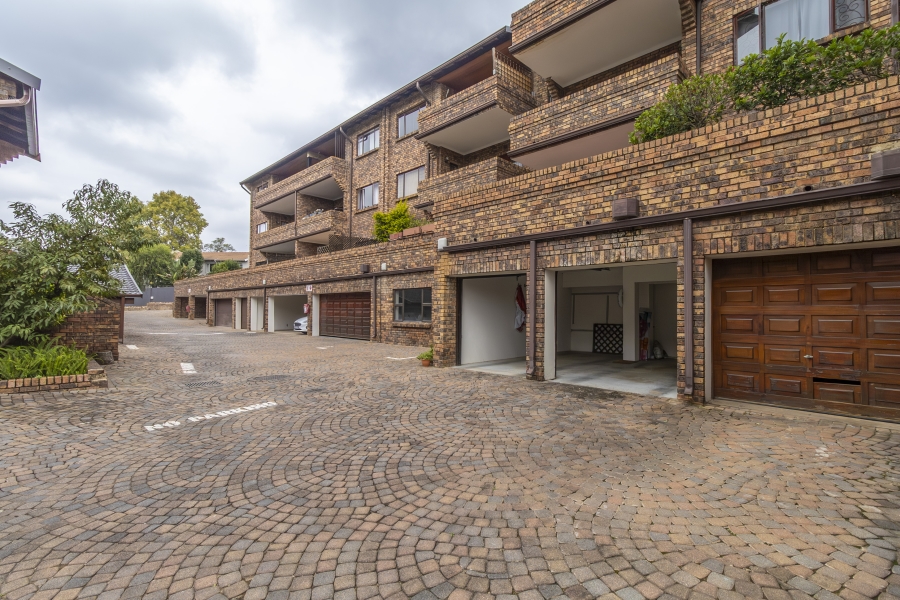 To Let 2 Bedroom Property for Rent in River Club Gauteng