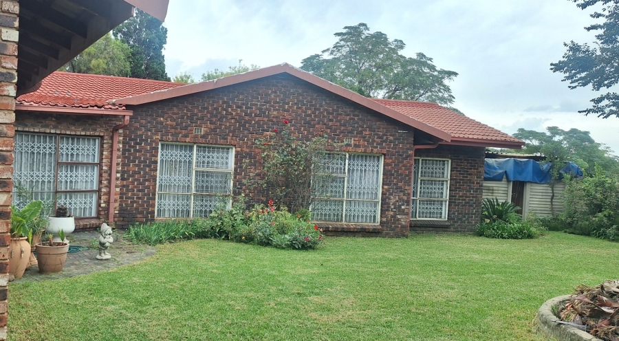 6 Bedroom Property for Sale in Bedworth Park Gauteng