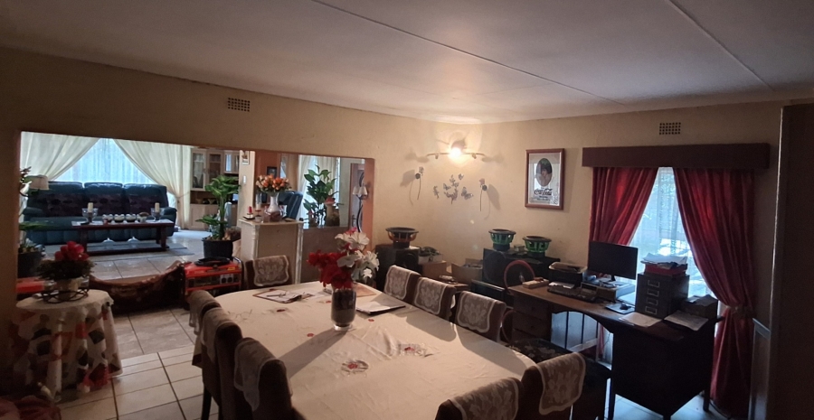 6 Bedroom Property for Sale in Bedworth Park Gauteng