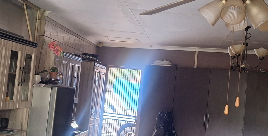 6 Bedroom Property for Sale in Bedworth Park Gauteng