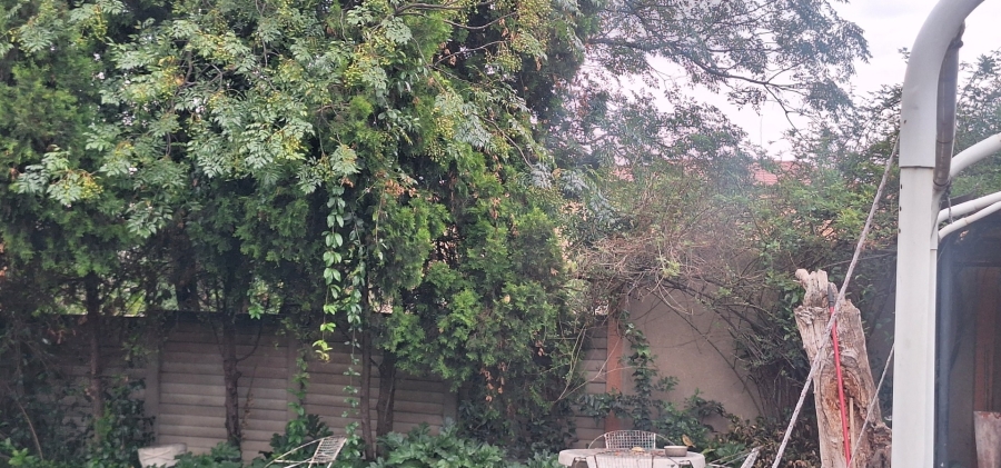 6 Bedroom Property for Sale in Bedworth Park Gauteng