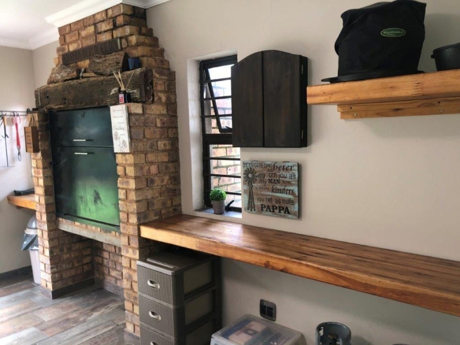 4 Bedroom Property for Sale in Bardene Gauteng