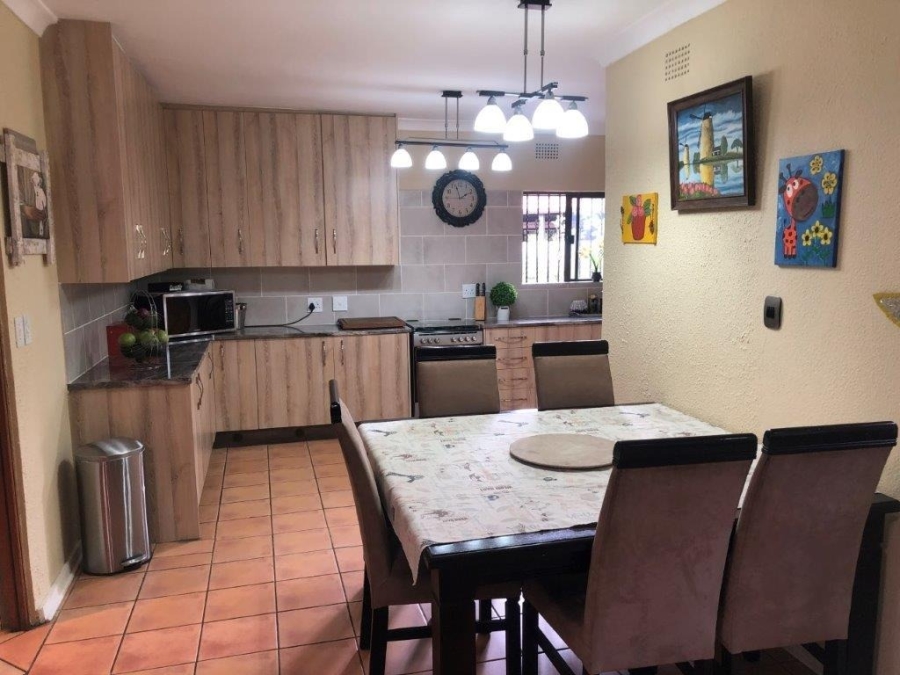 4 Bedroom Property for Sale in Bardene Gauteng