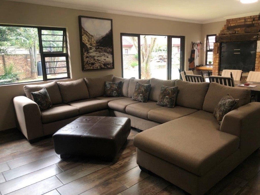 4 Bedroom Property for Sale in Bardene Gauteng