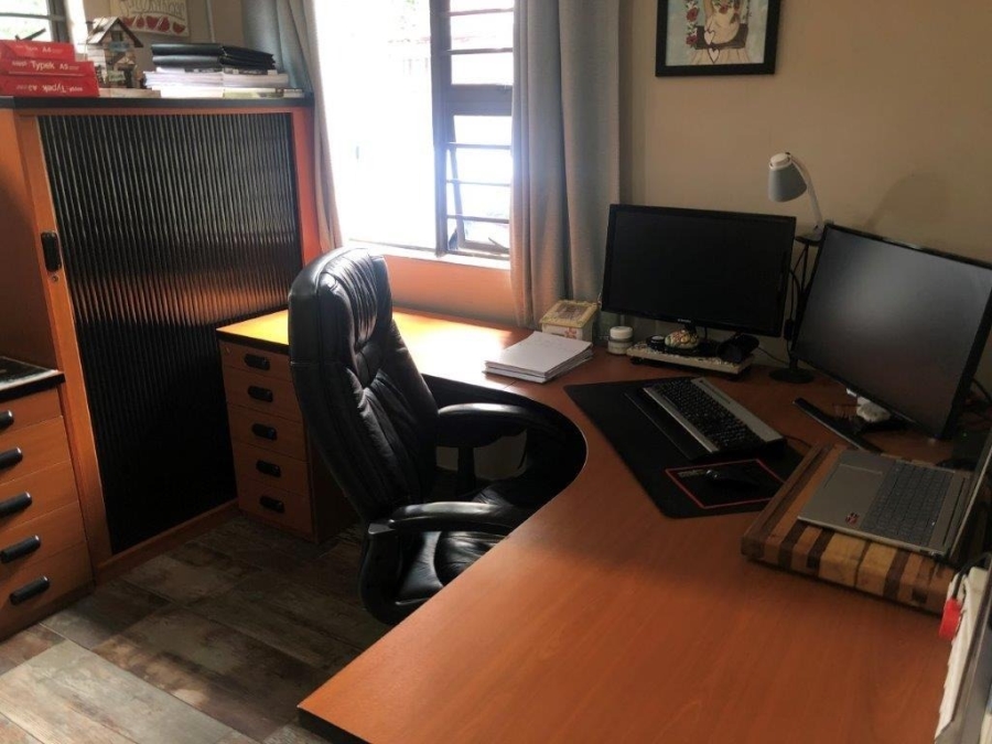 4 Bedroom Property for Sale in Bardene Gauteng