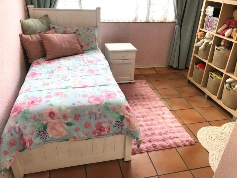 4 Bedroom Property for Sale in Bardene Gauteng