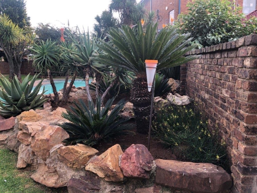 4 Bedroom Property for Sale in Bardene Gauteng