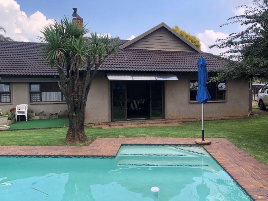 4 Bedroom Property for Sale in Bardene Gauteng