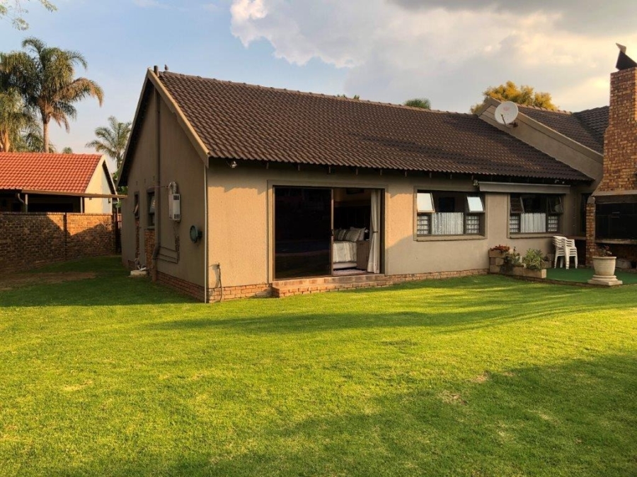 4 Bedroom Property for Sale in Bardene Gauteng