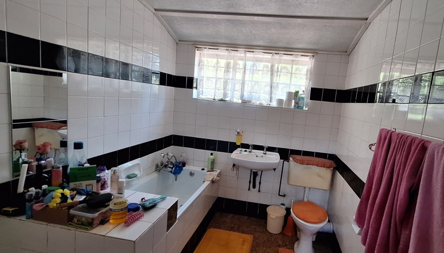 5 Bedroom Property for Sale in Vaalview Gauteng