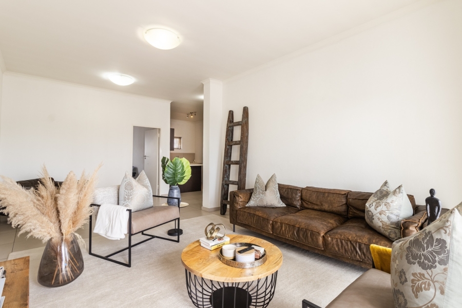 To Let 2 Bedroom Property for Rent in Broadacres Gauteng