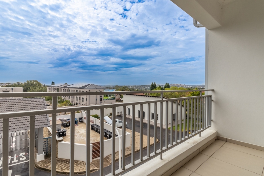To Let 2 Bedroom Property for Rent in Broadacres Gauteng