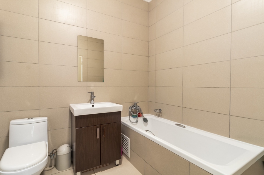 To Let 2 Bedroom Property for Rent in Broadacres Gauteng